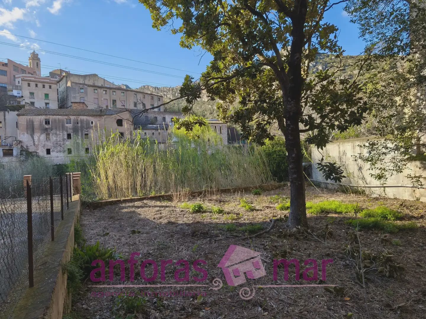 12 bedroom Townhouse for sale in La Riba - € 84,000 (Ref: 9758133)