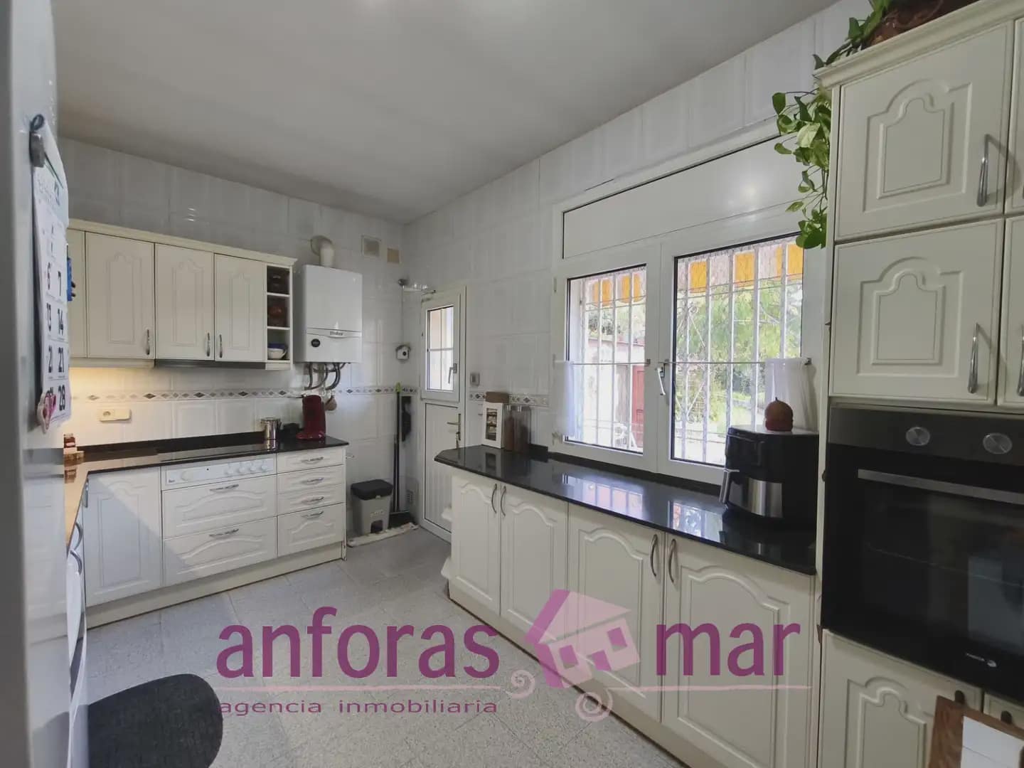 3 soveværelse Villa til salg i El Vendrell med swimmingpool garage - € 417.000 (Ref: 9783535)