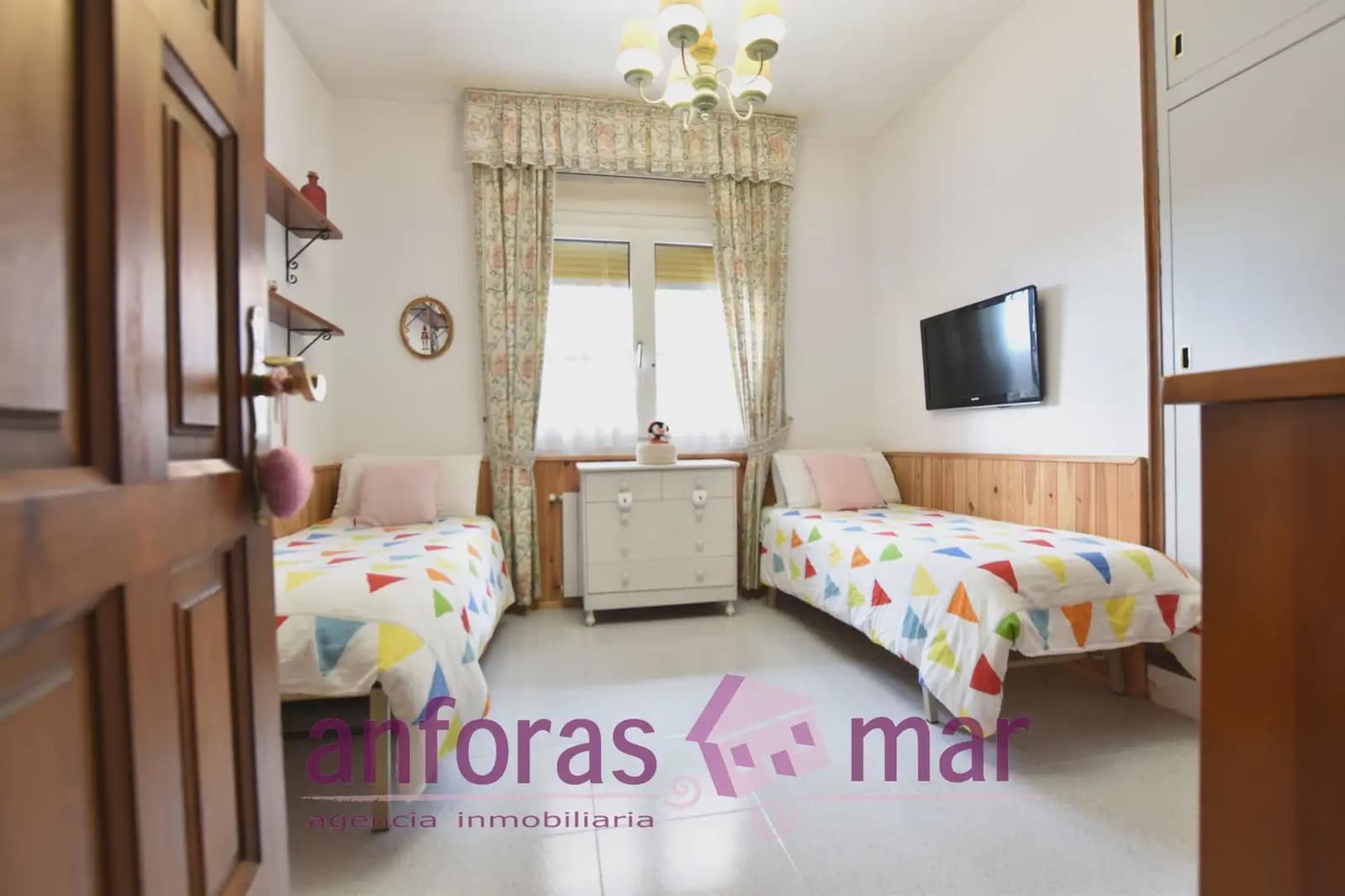 3 soveværelse Villa til salg i El Vendrell med swimmingpool garage - € 417.000 (Ref: 9783535)