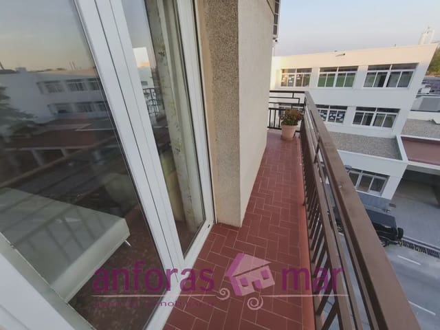 Piso de 3 habitaciones en La Canonja en venta - 178.000 € (Ref: 9831965)