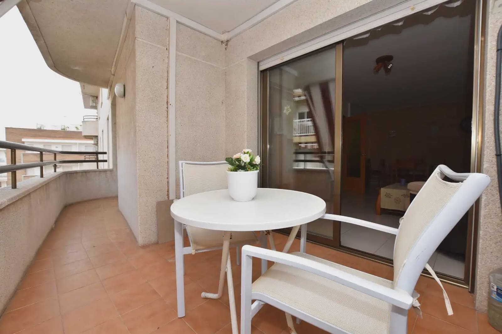 Piso de 2 habitaciones en Torredembarra en alquiler con garaje - 1.500 € (Ref: 9839699)