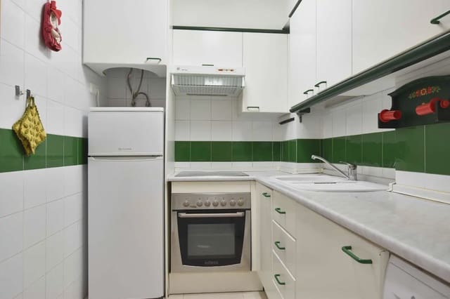 Piso de 2 habitaciones en Torredembarra en alquiler con garaje - 1.500 € (Ref: 9839699)