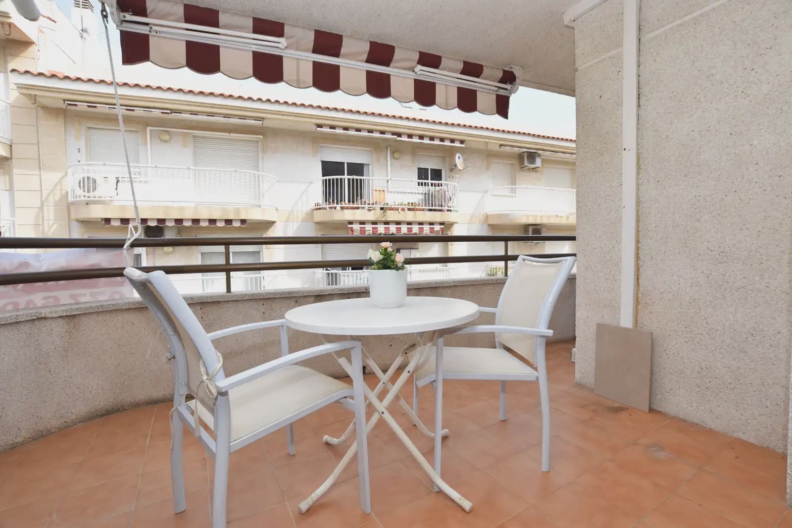 Piso de 2 habitaciones en Torredembarra en alquiler con garaje - 1.500 € (Ref: 9839699)