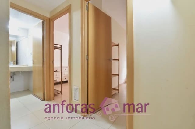 2 slaapkamer Flat te huur in Valls - € 600 (Ref: 9885235)