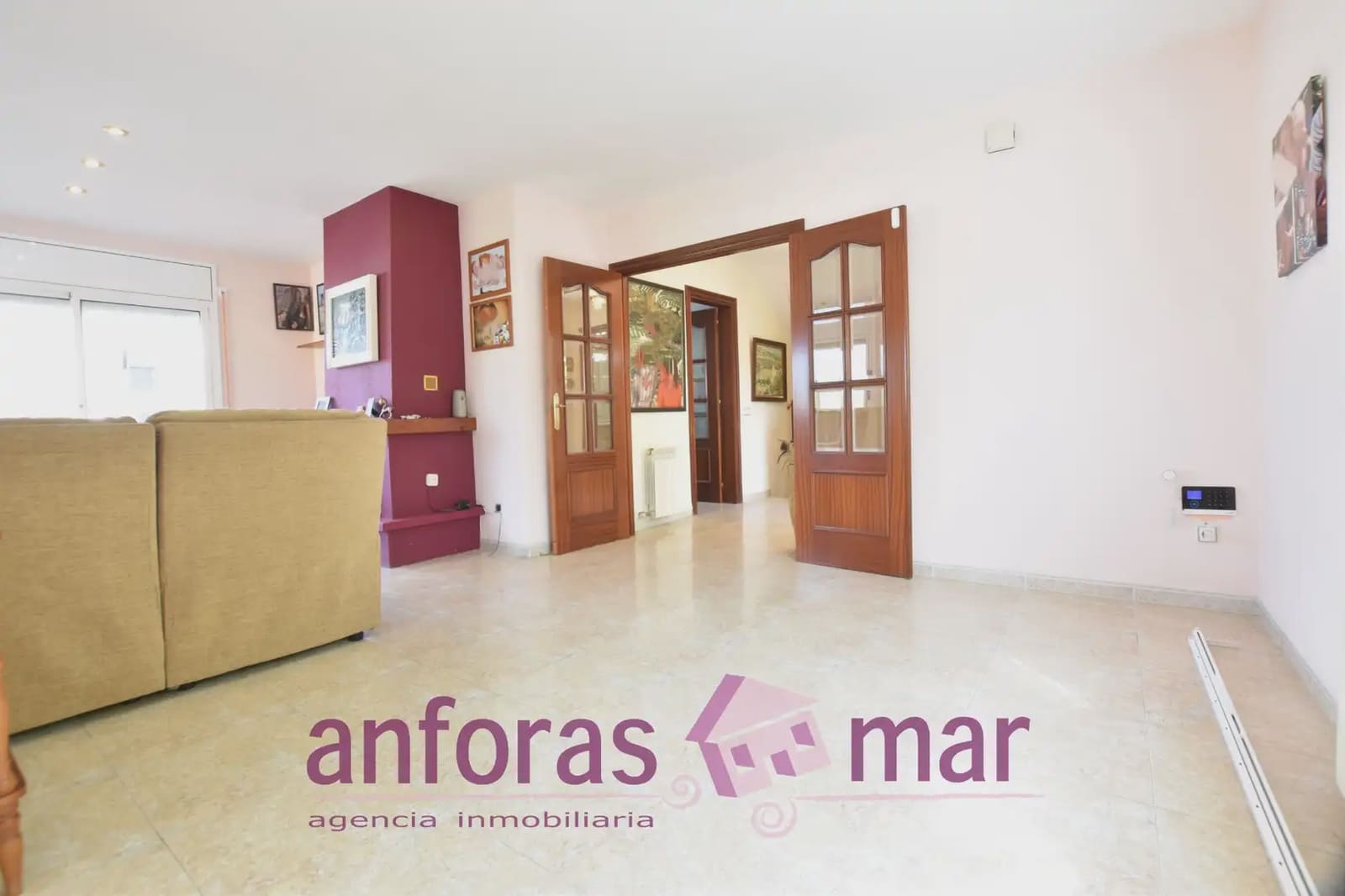 6 bedroom Semi-detached Villa for rent in Creixell with garage - € 1,148 (Ref: 9889126)
