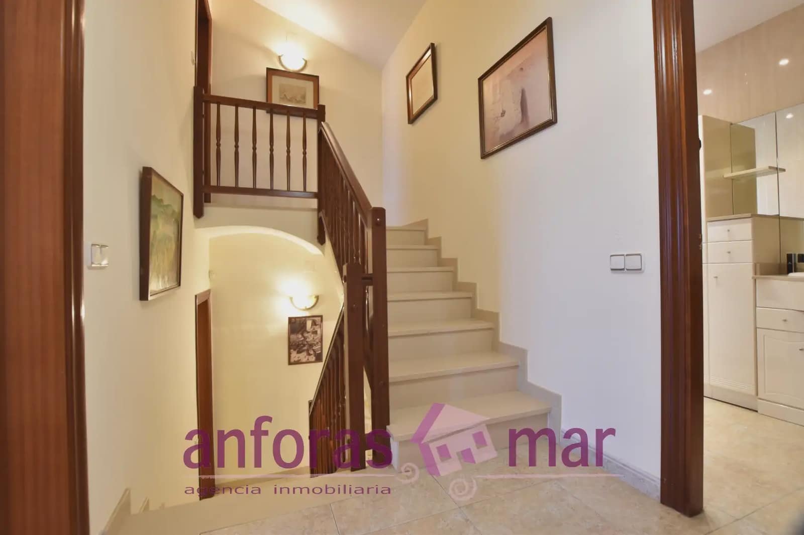 6 bedroom Semi-detached Villa for rent in Creixell with garage - € 1,148 (Ref: 9889126)
