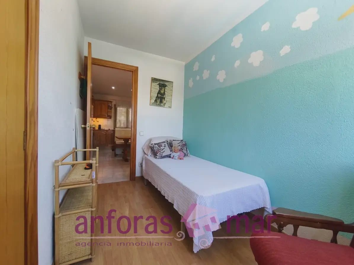 4 bedroom Villa for sale in Torredembarra with pool garage - € 395,000 (Ref: 9957942)