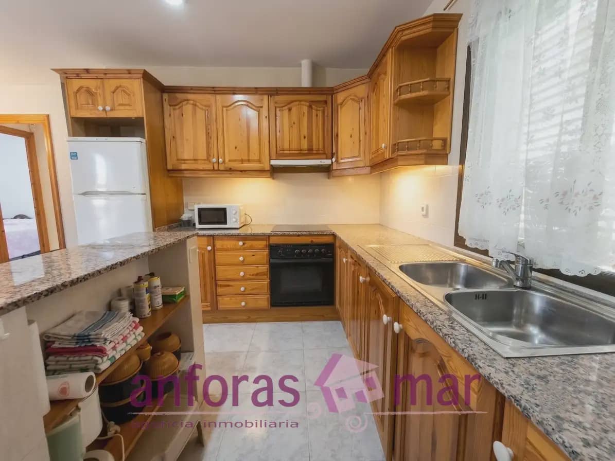 4 bedroom Villa for sale in Torredembarra with pool garage - € 395,000 (Ref: 9957942)
