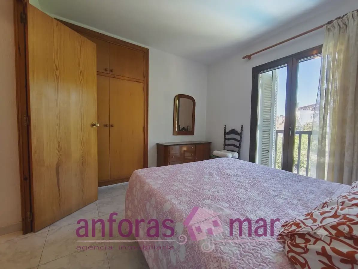 4 bedroom Villa for sale in Torredembarra with pool garage - € 395,000 (Ref: 9957942)