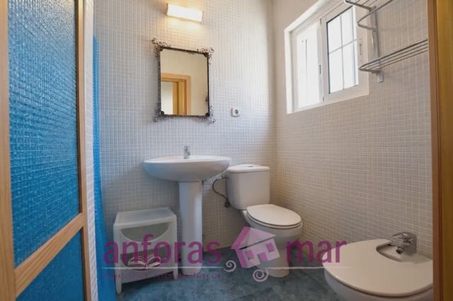 4 soveværelse Villa til salg i Torredembarra med swimmingpool garage - € 395.000 (Ref: 9957942)