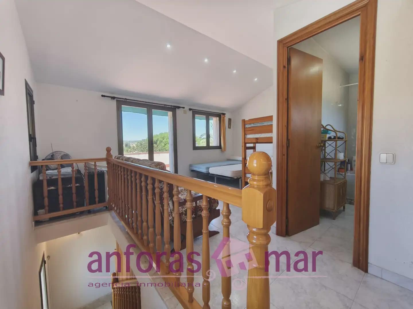4 bedroom Villa for sale in Torredembarra with pool garage - € 395,000 (Ref: 9957942)