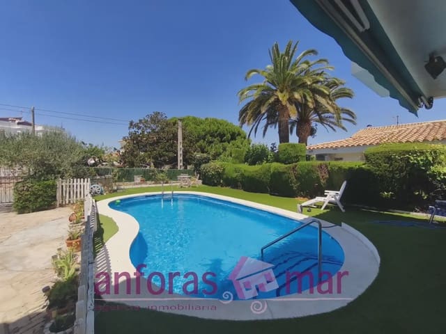 4 soveværelse Villa til salg i Torredembarra med swimmingpool garage - € 395.000 (Ref: 9957942)
