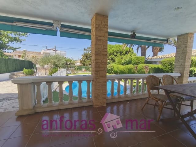 4 soveværelse Villa til salg i Torredembarra med swimmingpool garage - € 395.000 (Ref: 9957942)