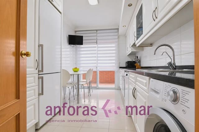 Piso de 4 habitaciones en Tarragona ciudad en venta - 285.000 € (Ref: 9997576)
