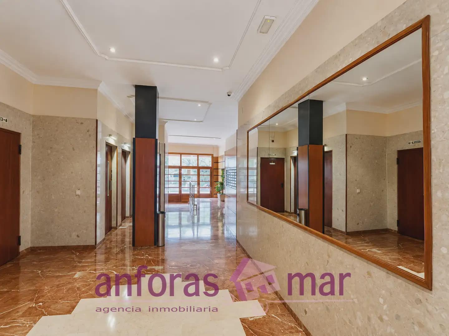 Piso de 4 habitaciones en Tarragona ciudad en venta - 285.000 € (Ref: 9997576)