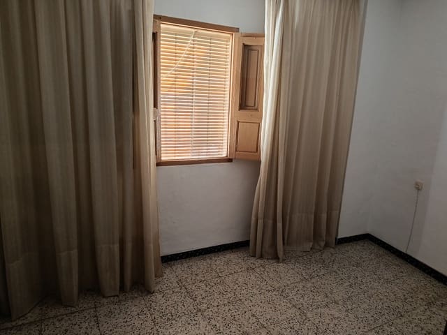 7 quarto Casa em Banda para venda em Fuente-Tójar - 77 000 € (Ref: 10005582)