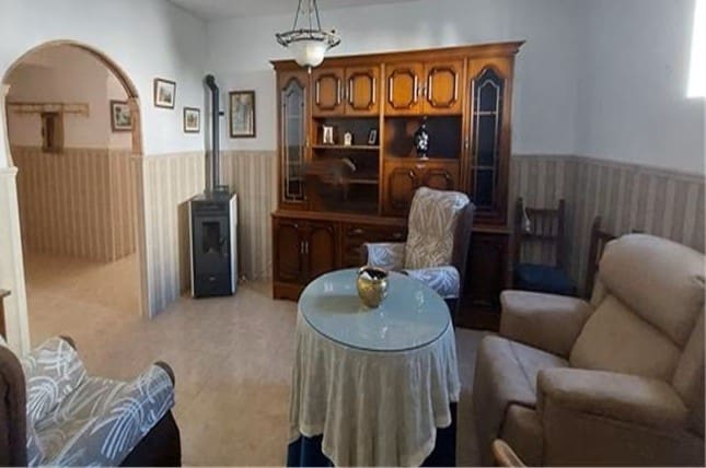 7 quarto Casa em Banda para venda em Fuente-Tojar - 77 000 € (Ref: 10005582)
