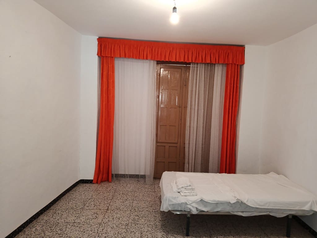 7 quarto Casa em Banda para venda em Fuente-Tojar - 77 000 € (Ref: 10005582)