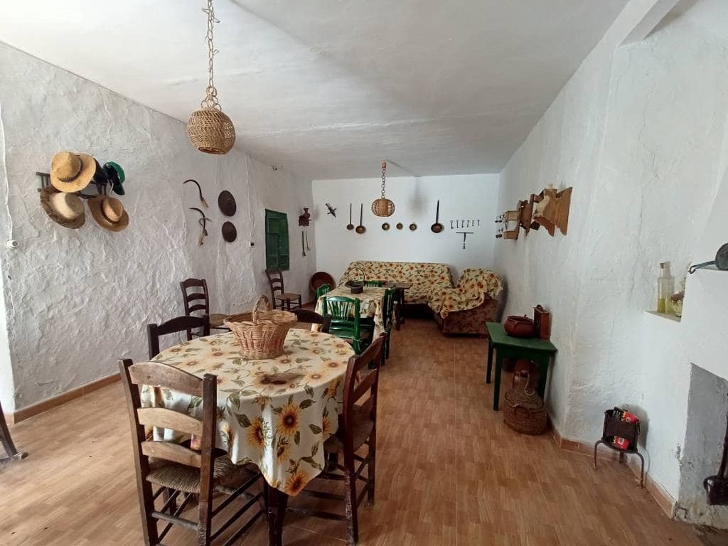 2 soverom Finca/Herregård til salgs i Cabra med garasje - € 42 900 (Ref: 10006627)