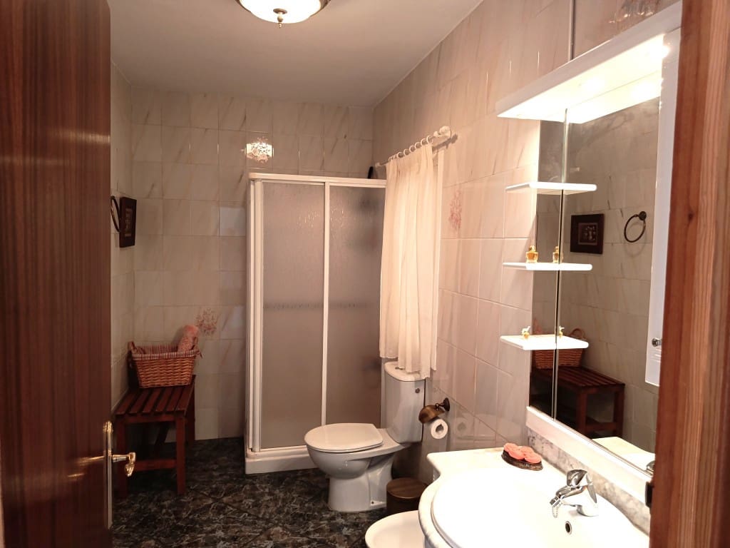 7 soverom Hus til salgs i Fuente-Tojar med garasje - € 169 000 (Ref: 10013334)