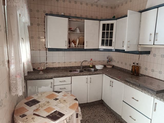 4 chambre Maison de Ville à vendre à Luque - 47 000 € (Ref: 10017512)