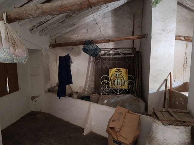 4 chambre Maison de Ville à vendre à Luque - 47 000 € (Ref: 10017512)