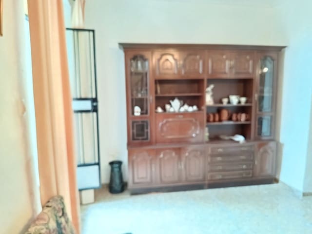 6 bedroom Townhouse for sale in Luque with garage - € 79,000 (Ref: 10017513)