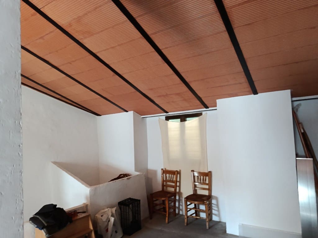 6 bedroom Townhouse for sale in Luque with garage - € 79,000 (Ref: 10017513)