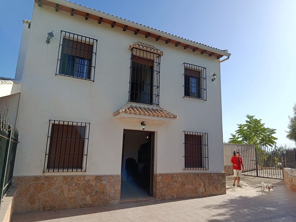 3 bedroom Finca/Country House for sale in Luque with garage - € 199,000 (Ref: 10018553)