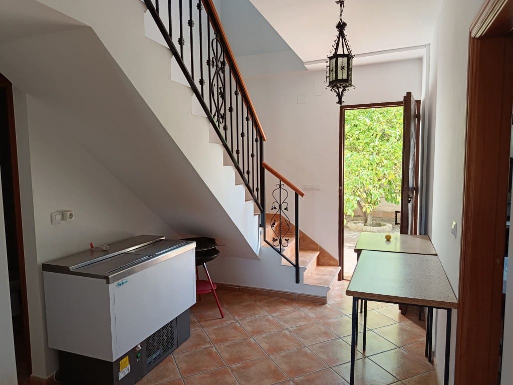 3 bedroom Finca/Country House for sale in Luque with garage - € 199,000 (Ref: 10018553)