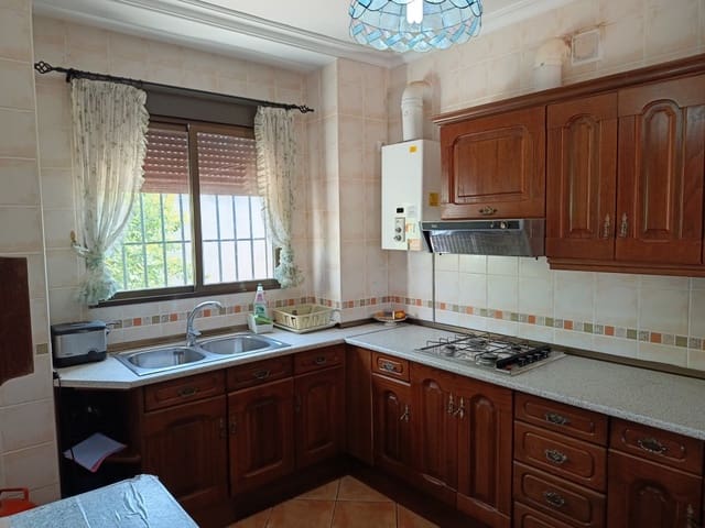 3 bedroom Finca/Country House for sale in Luque with garage - € 199,000 (Ref: 10018553)