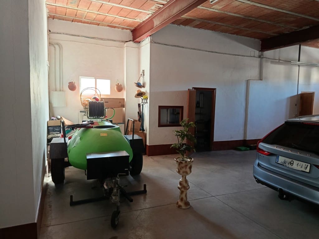 7 quarto Casa em Banda para venda em Fuente-Tojar com garagem - 169 000 € (Ref: 10019209)