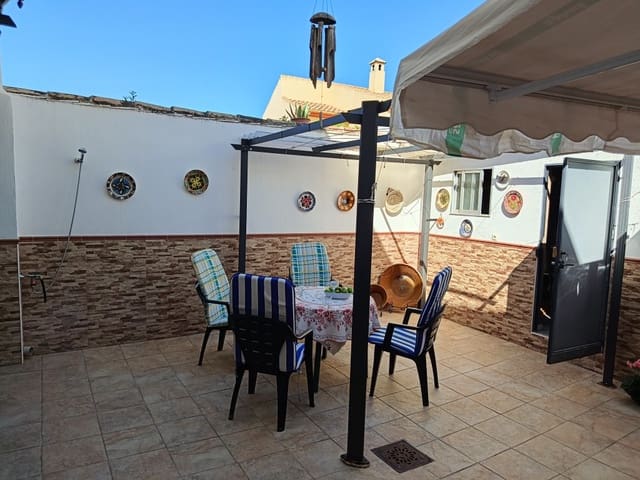 7 quarto Casa em Banda para venda em Fuente-Tójar com garagem - 169 000 € (Ref: 10019209)