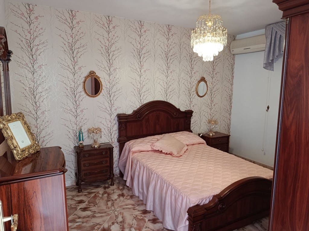 7 quarto Casa em Banda para venda em Fuente-Tojar com garagem - 169 000 € (Ref: 10019209)