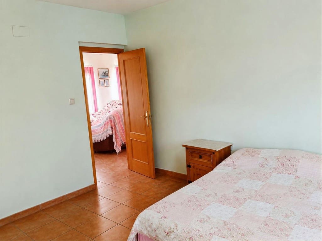 4 bedroom Finca/Country House for sale in Villaviciosa de Cordoba with pool garage - € 215,000 (Ref: 10019422)