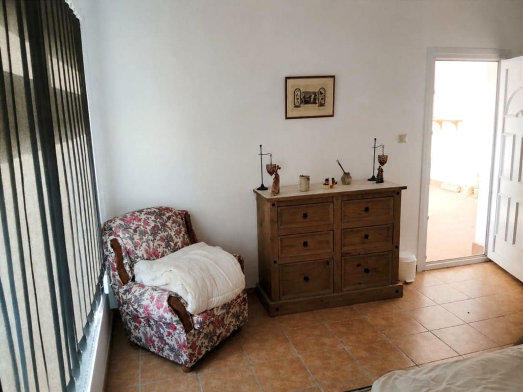 4 bedroom Finca/Country House for sale in Villaviciosa de Cordoba with pool garage - € 215,000 (Ref: 10019422)