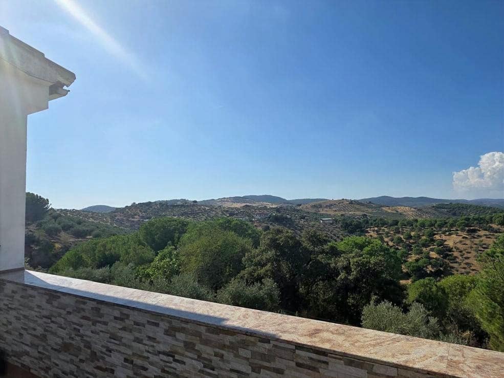 4 bedroom Finca/Country House for sale in Villaviciosa de Cordoba with pool garage - € 215,000 (Ref: 10019422)