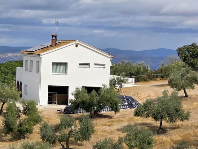 4 bedroom Finca/Country House for sale in Villaviciosa de Córdoba with pool garage - € 215,000 (Ref: 10019422)