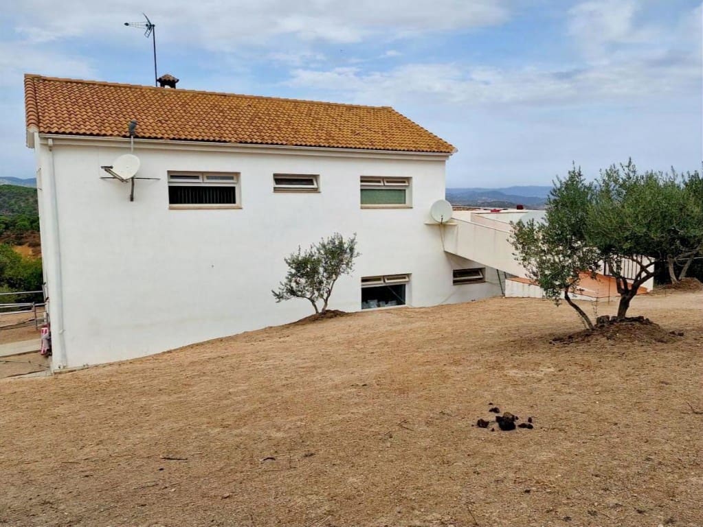 4 bedroom Finca/Country House for sale in Villaviciosa de Cordoba with pool garage - € 215,000 (Ref: 10019422)