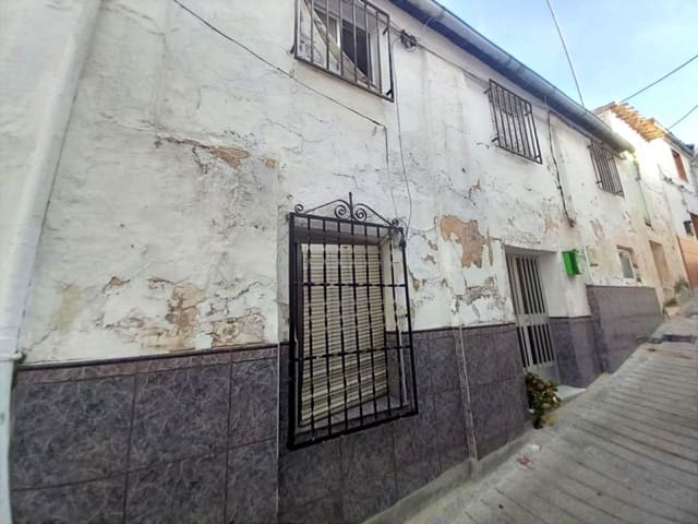 4 slaapkamer Huis te koop in Charilla, Alcalá la Real - € 26.000 (Ref: 10021607)