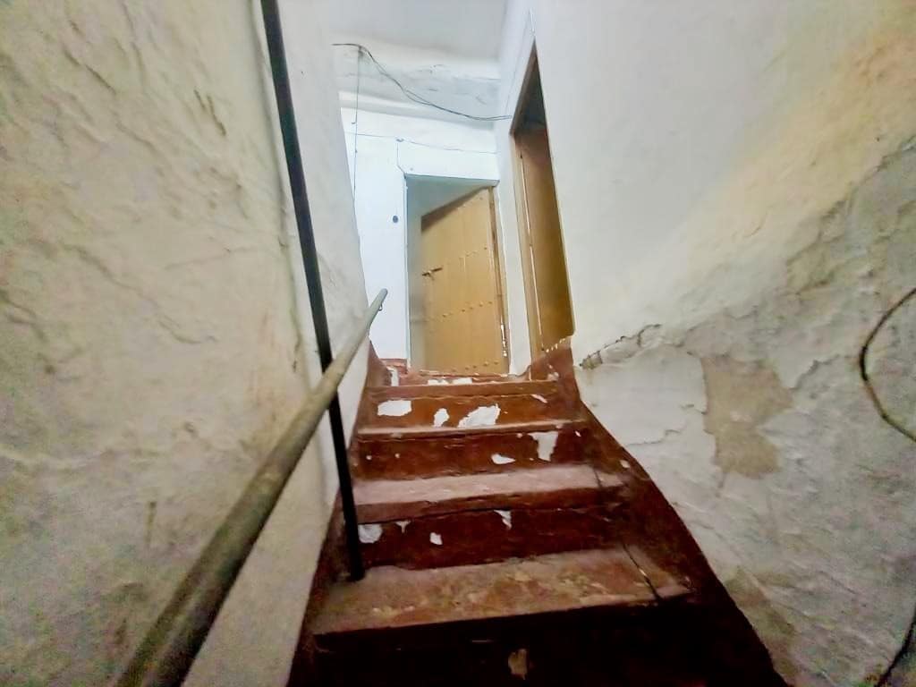 4 slaapkamer Huis te koop in Charilla - € 26.000 (Ref: 10021607)