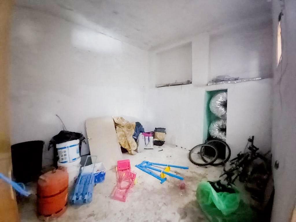 4 slaapkamer Huis te koop in Charilla - € 26.000 (Ref: 10021607)
