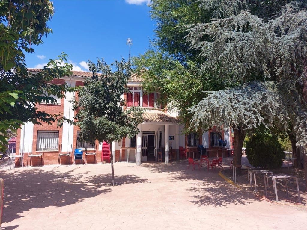 4 bedroom Townhouse for sale in Charilla - € 23,500 (Ref: 10021607)