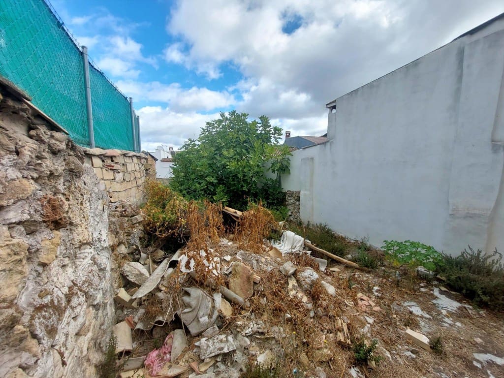 4 bedroom Townhouse for sale in Charilla - € 21,500 (Ref: 10021607)