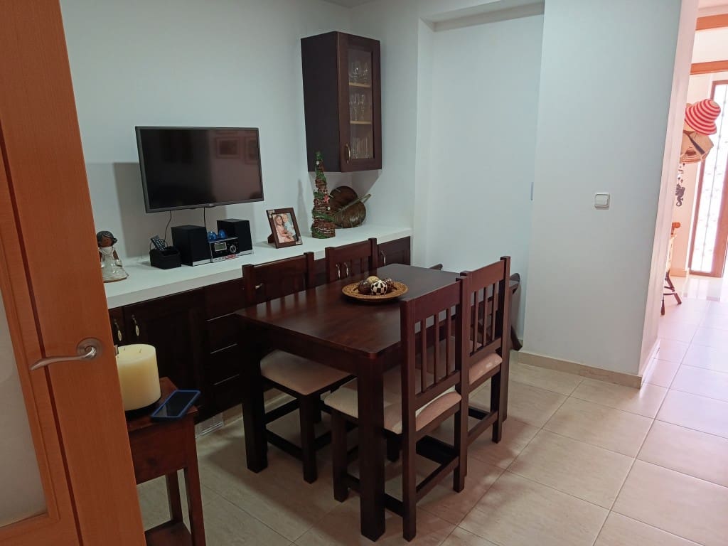 3 slaapkamer Huis te koop in Luque - € 79.900 (Ref: 10022438)