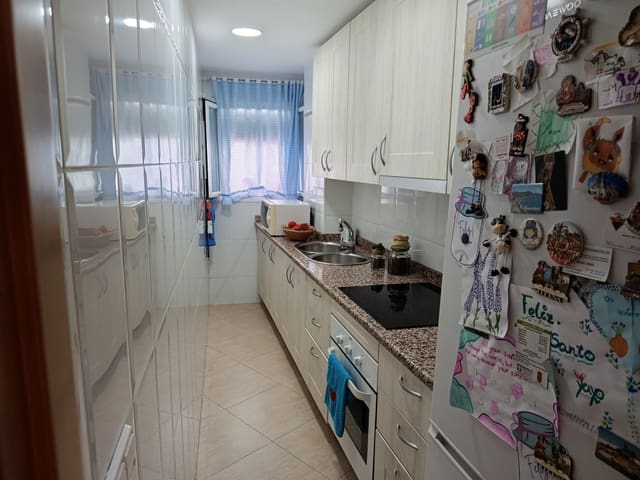 3 makuuhuone Omakotitalo myytävänä paikassa Luque - 79 900 € (Ref: 10022438)