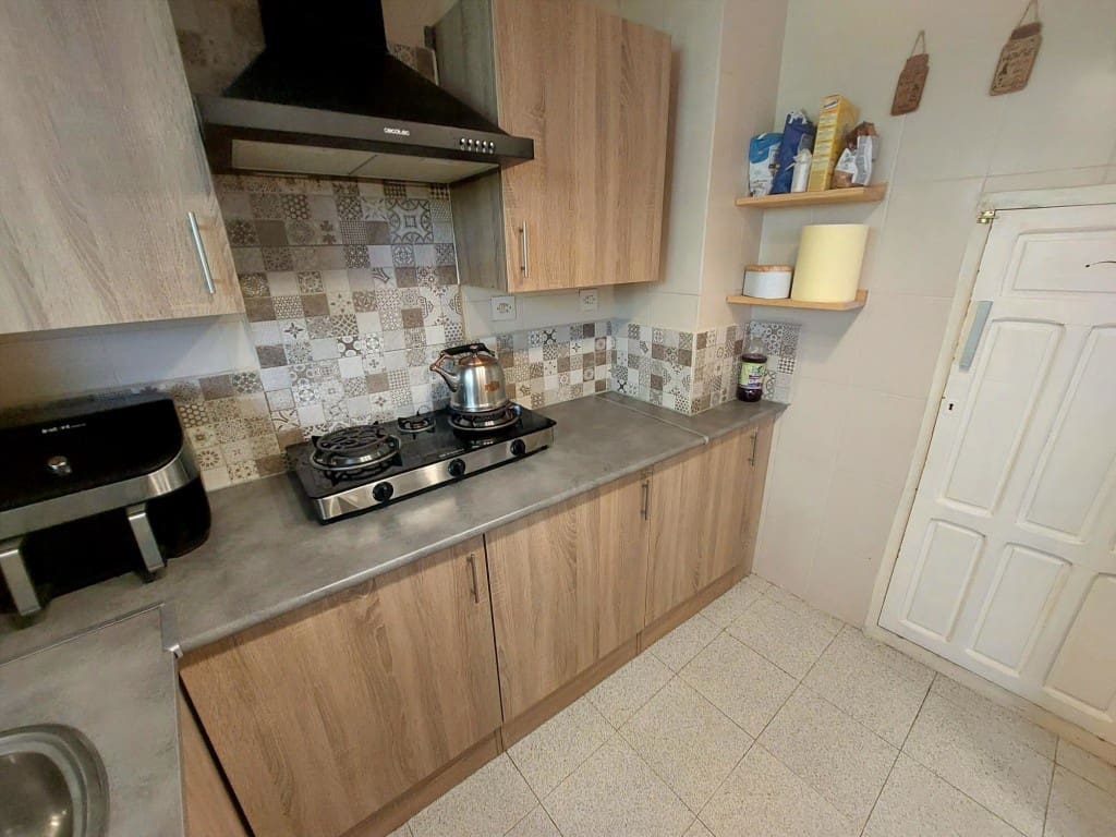 3 makuuhuone Omakotitalo myytävänä paikassa Castillo de Locubin mukana uima-altaan 
autotalli - 64 950 € (Ref: 10027611)