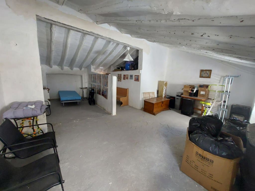 3 makuuhuone Omakotitalo myytävänä paikassa Castillo de Locubin mukana uima-altaan 
autotalli - 64 950 € (Ref: 10027611)
