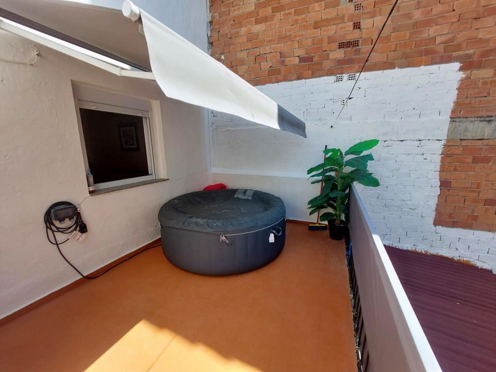 3 makuuhuone Omakotitalo myytävänä paikassa Castillo de Locubin mukana uima-altaan 
autotalli - 64 950 € (Ref: 10027611)