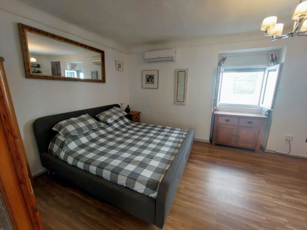 3 makuuhuone Omakotitalo myytävänä paikassa Castillo de Locubin mukana uima-altaan 
autotalli - 64 950 € (Ref: 10027611)